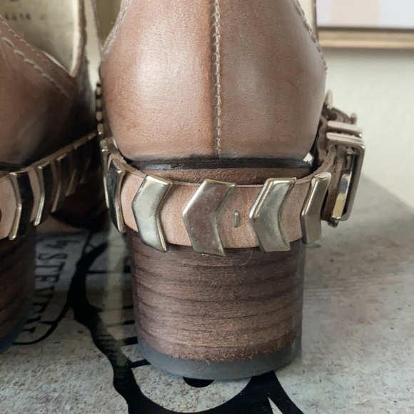 Freebird Blade Taupe Size 7 - Picture 13 of 16